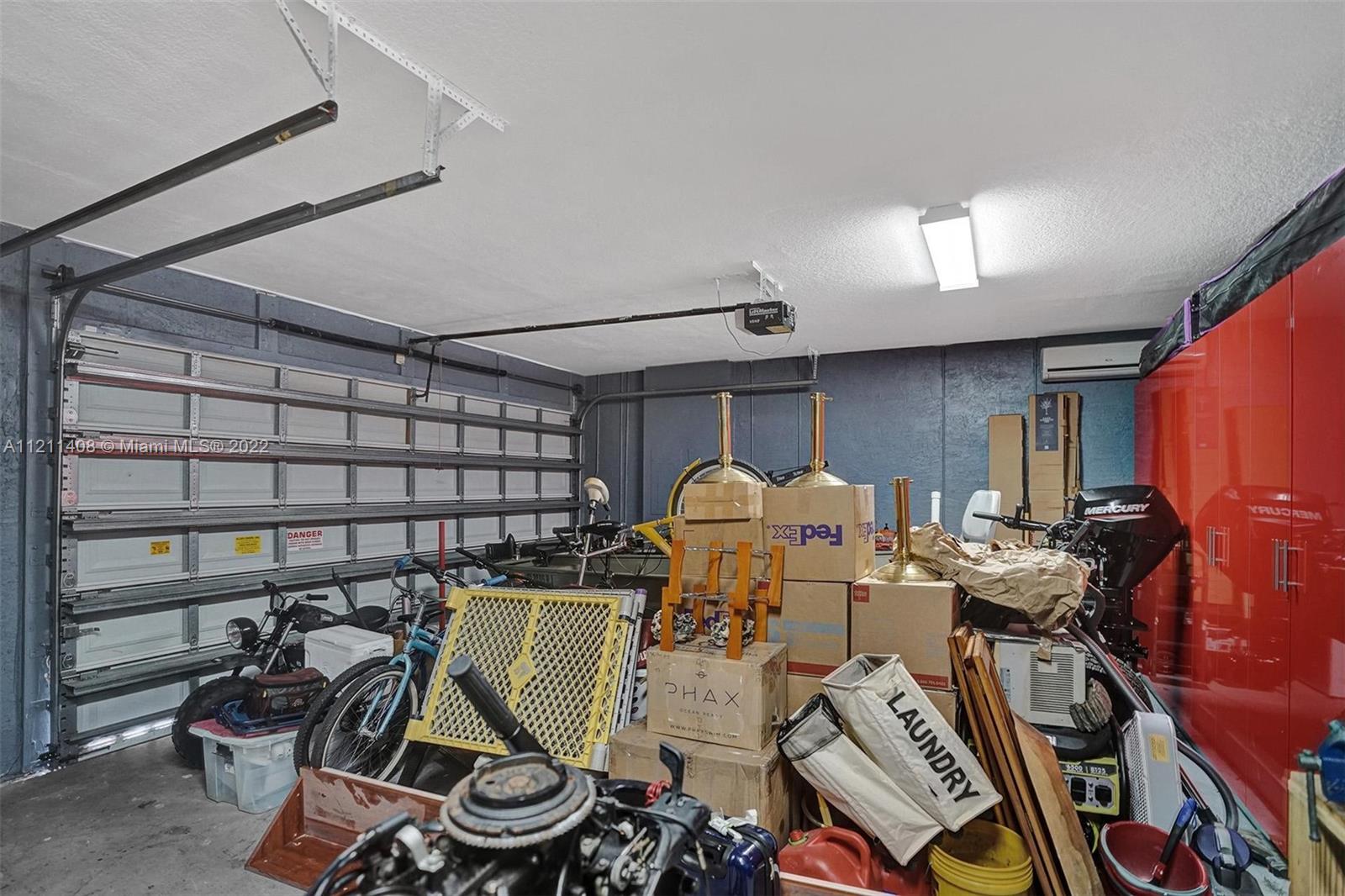 SUNSET LAKES PLAT THREE - Residential Lease