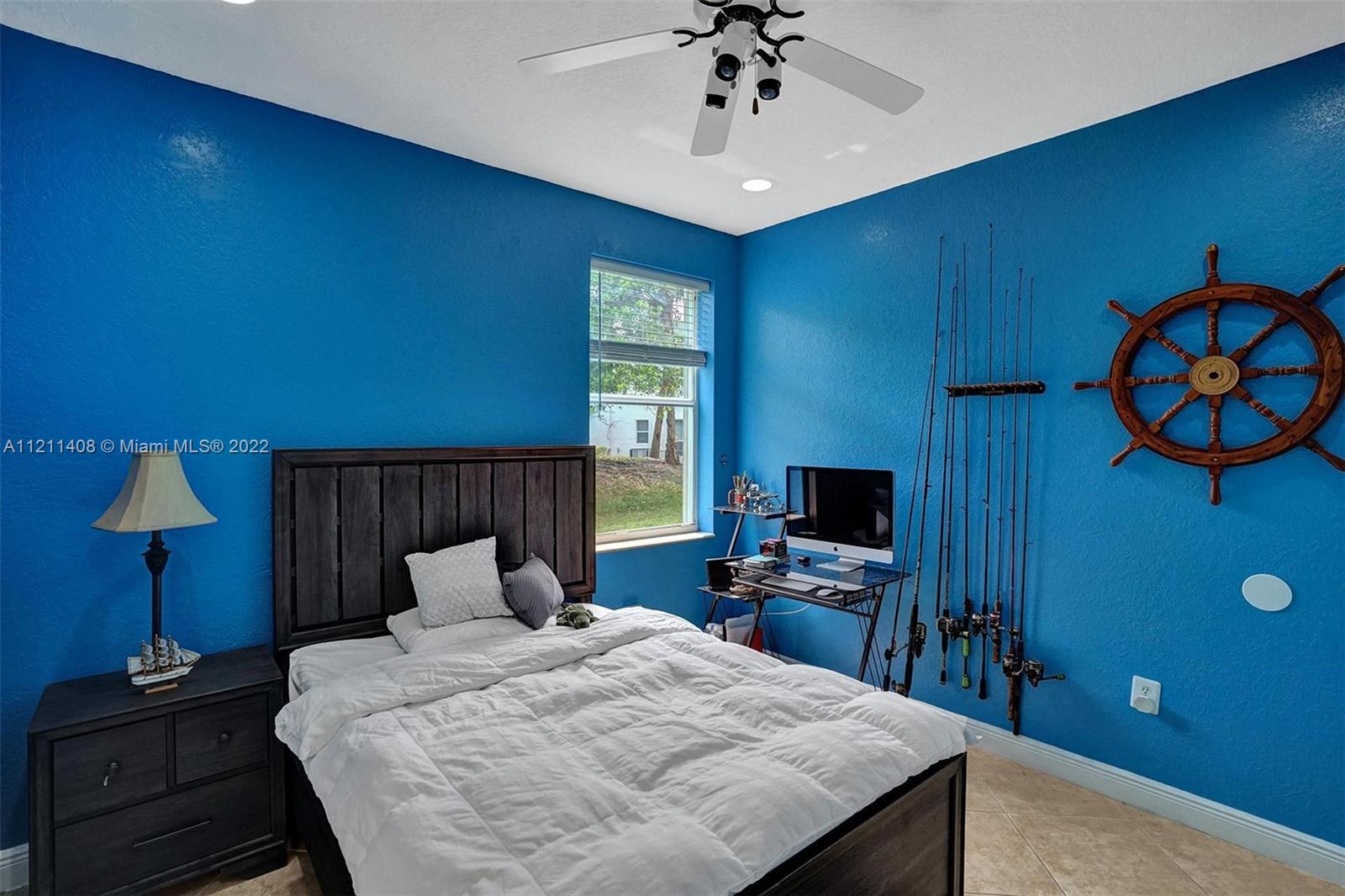 SUNSET LAKES PLAT THREE - Residential Lease