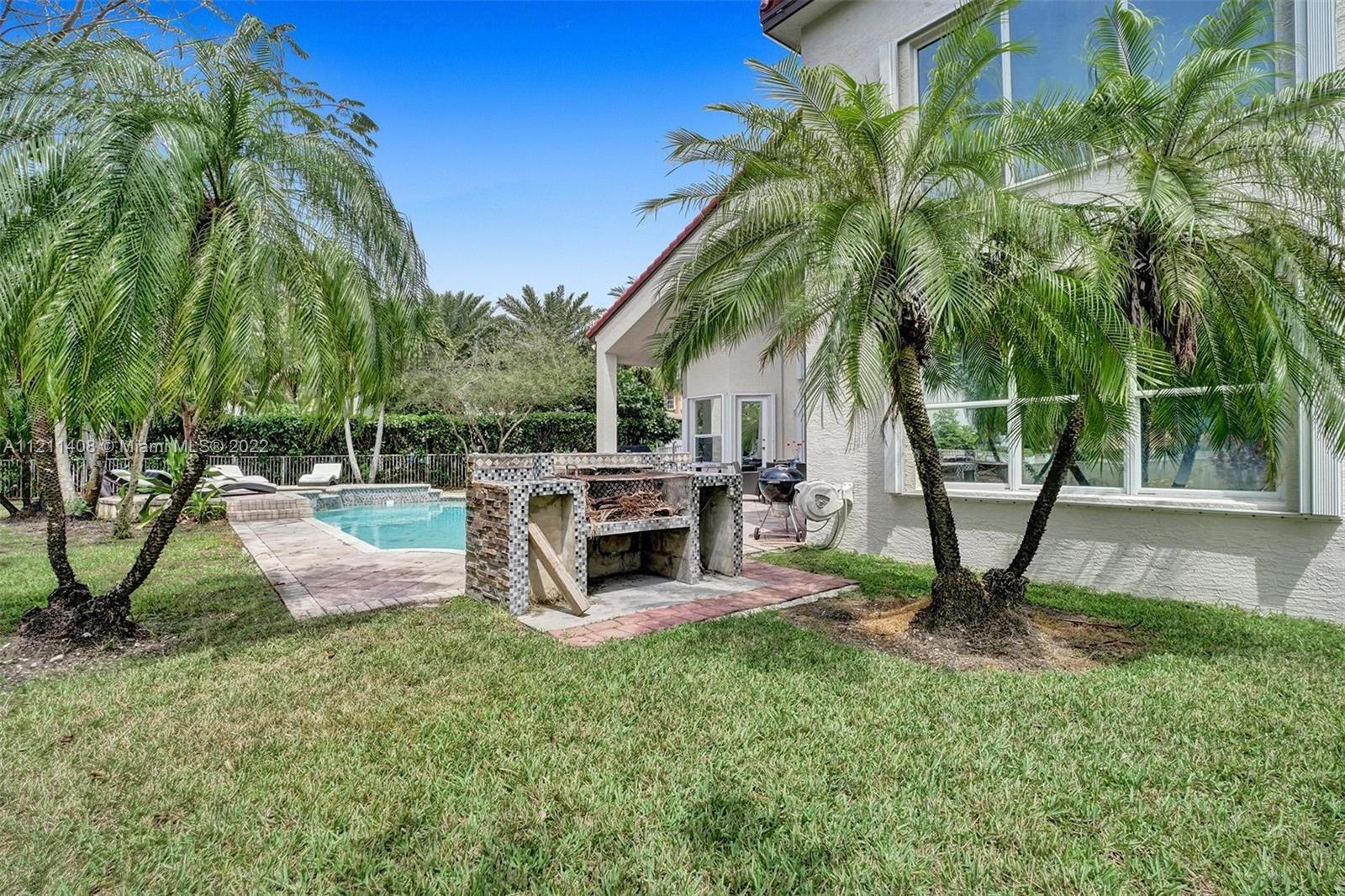 SUNSET LAKES PLAT THREE - Residential Lease