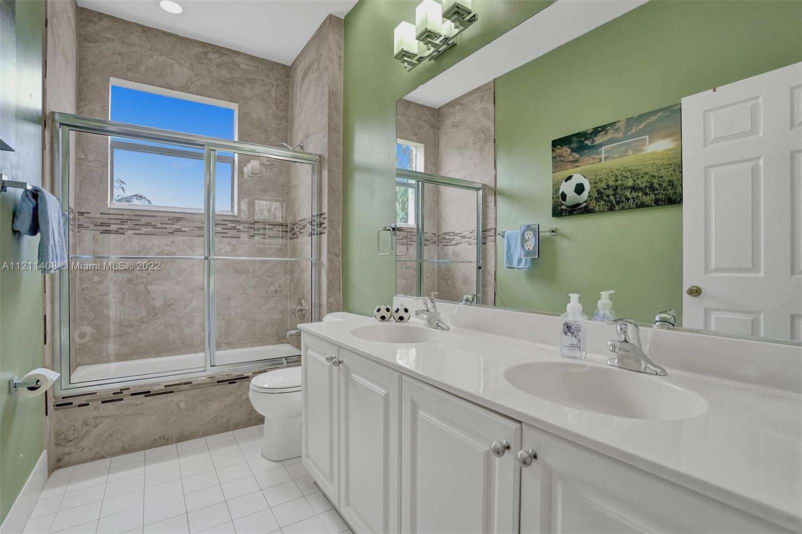 SUNSET LAKES PLAT THREE - Residential Lease