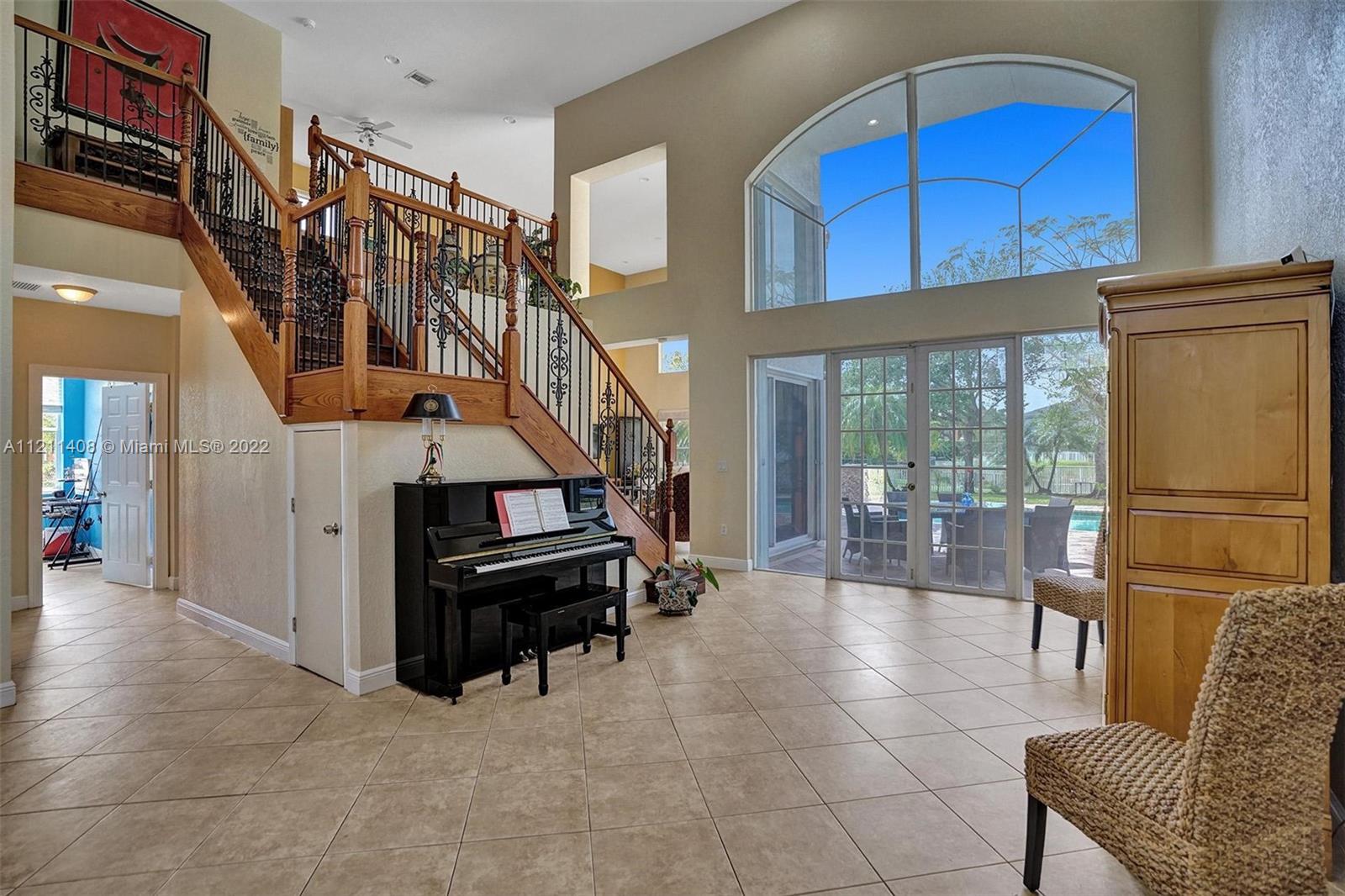 SUNSET LAKES PLAT THREE - Residential Lease