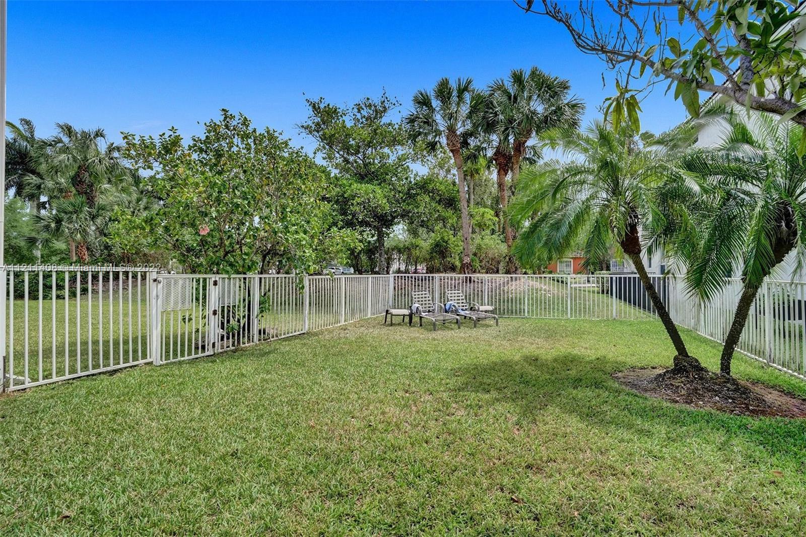 SUNSET LAKES PLAT THREE - Residential Lease