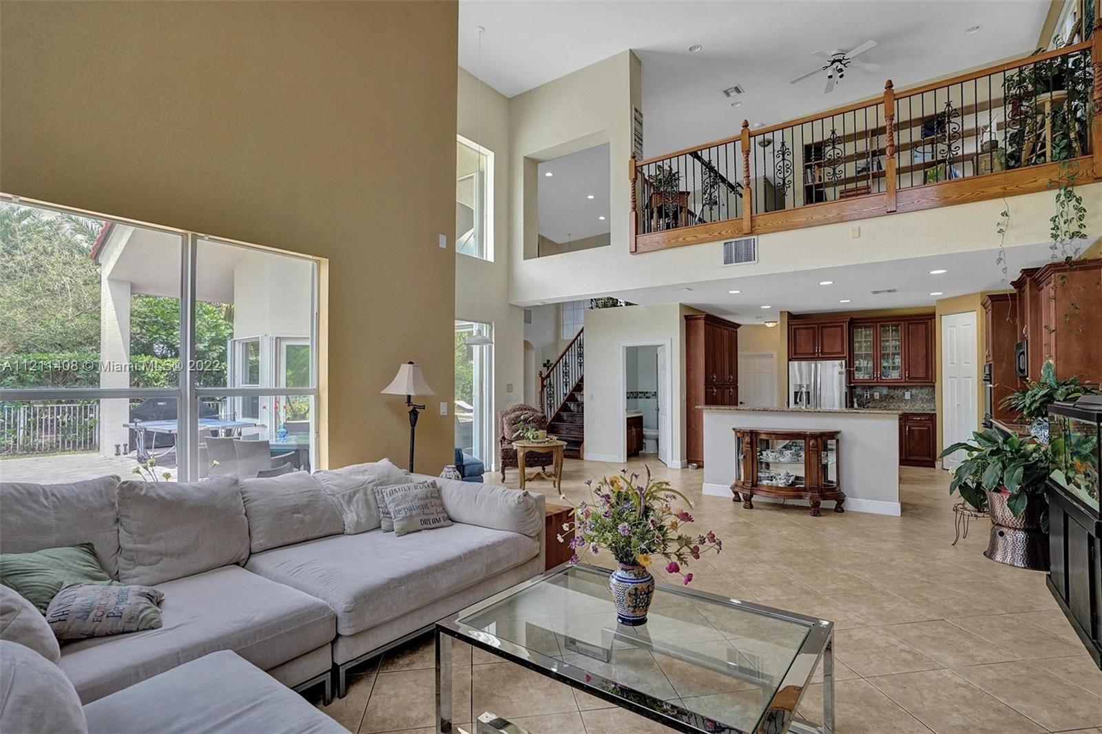 SUNSET LAKES PLAT THREE - Residential Lease