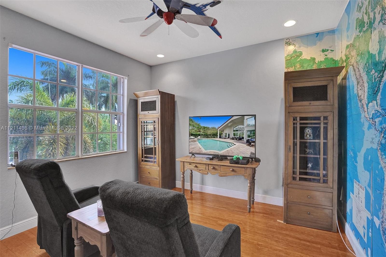 SUNSET LAKES PLAT THREE - Residential Lease