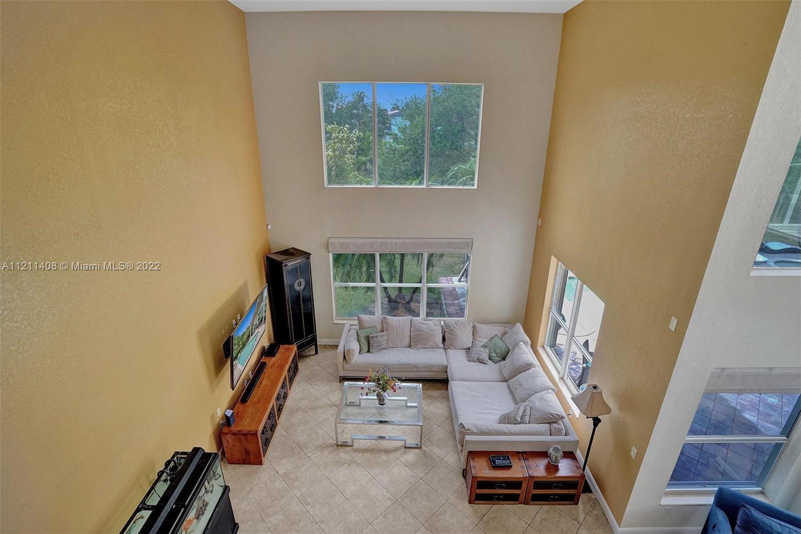 SUNSET LAKES PLAT THREE - Residential Lease