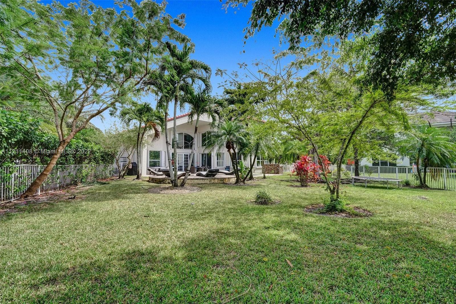 SUNSET LAKES PLAT THREE - Residential Lease