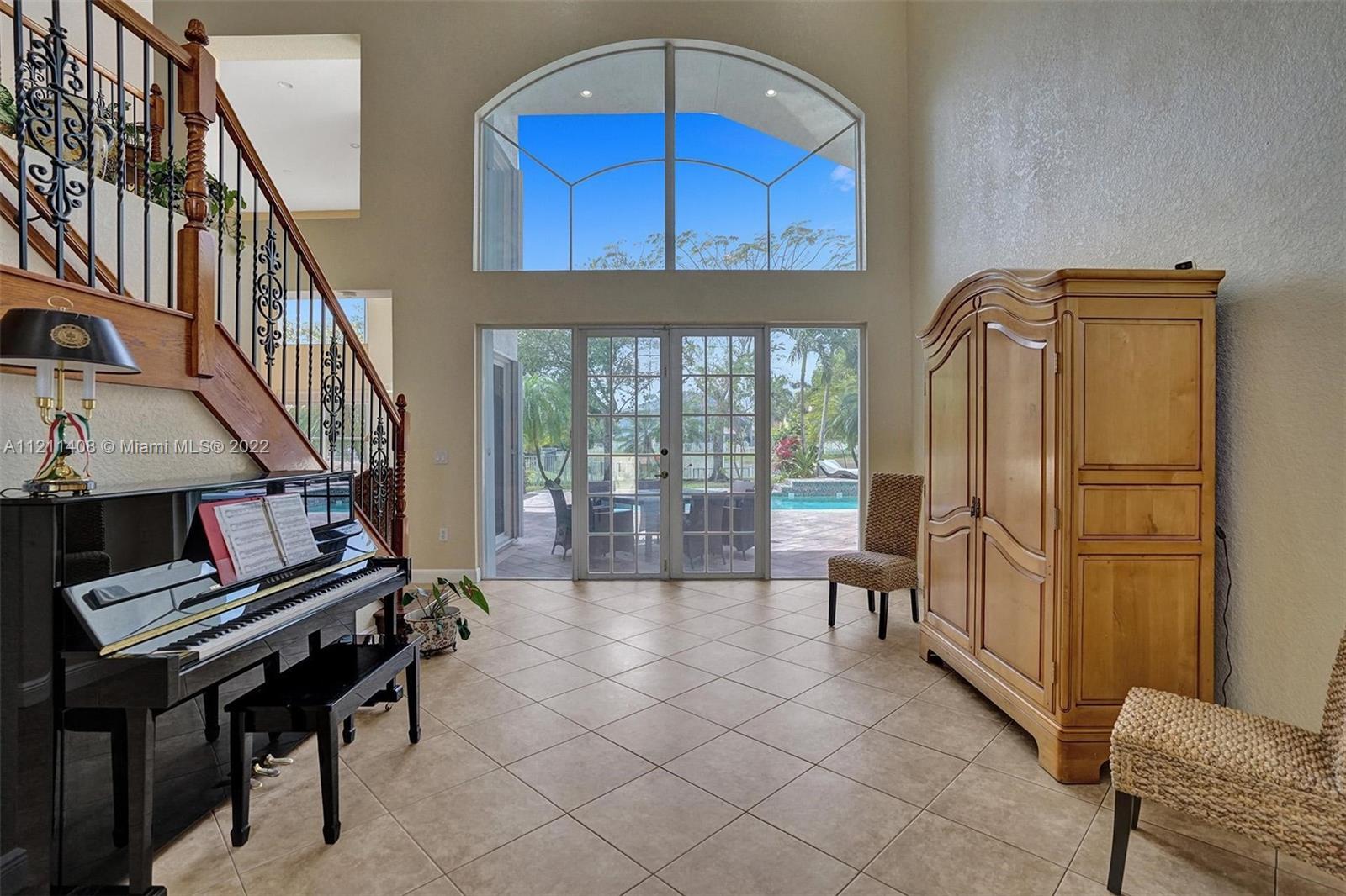 SUNSET LAKES PLAT THREE - Residential Lease