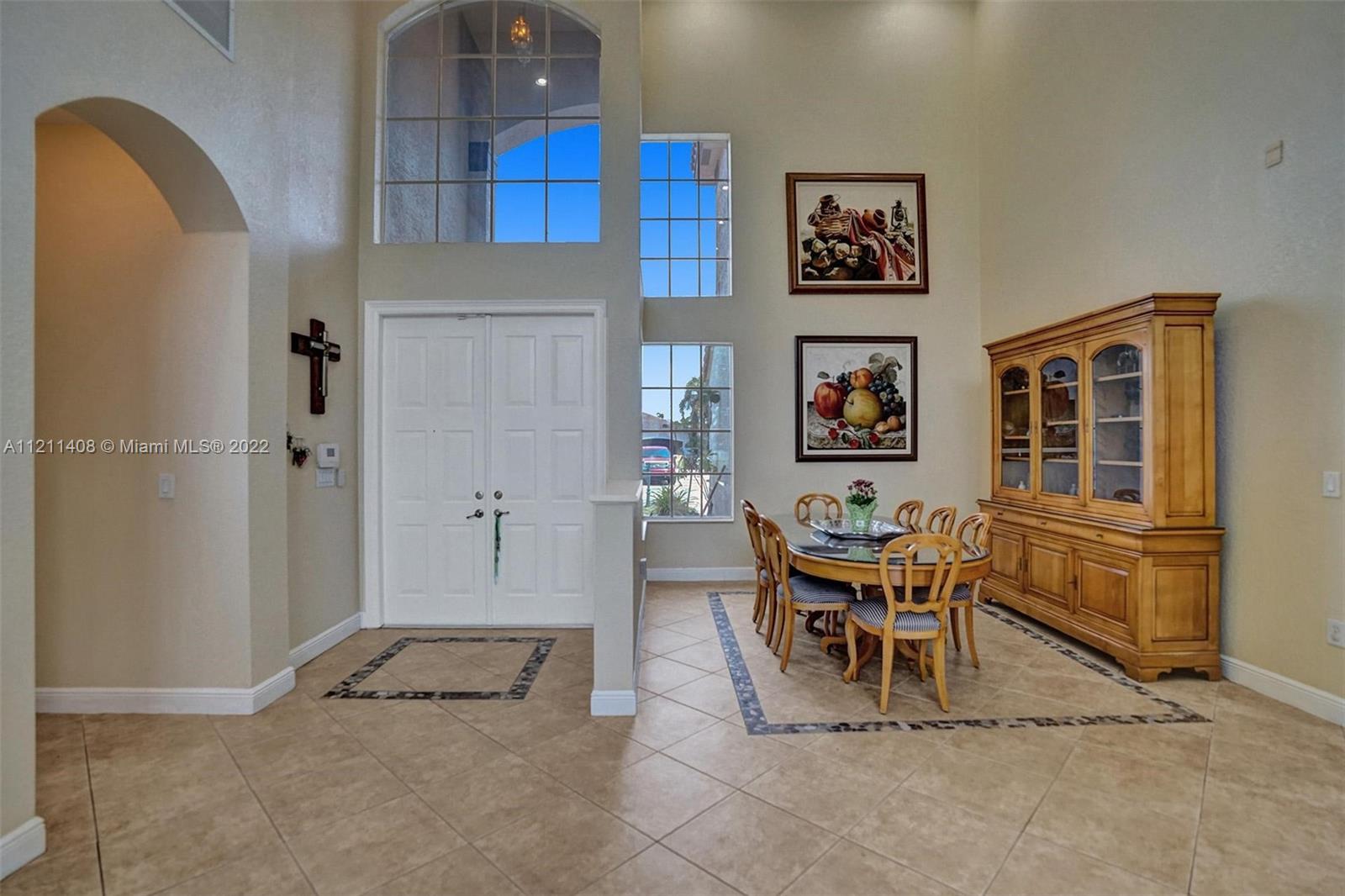 SUNSET LAKES PLAT THREE - Residential Lease