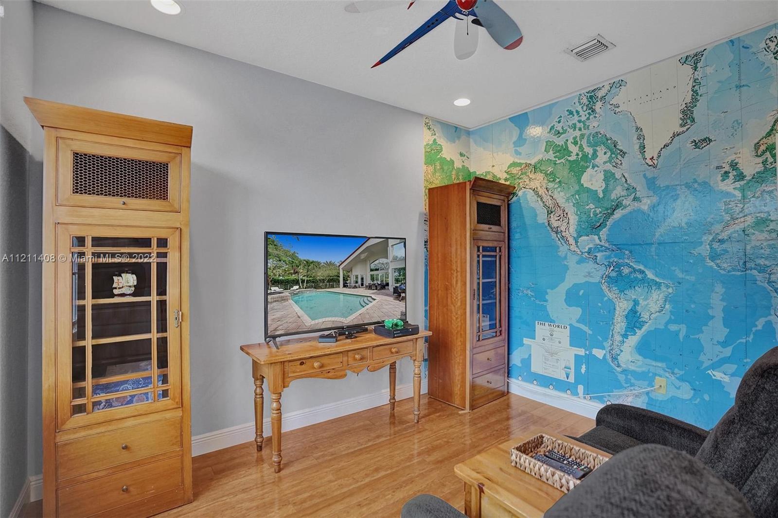 SUNSET LAKES PLAT THREE - Residential Lease