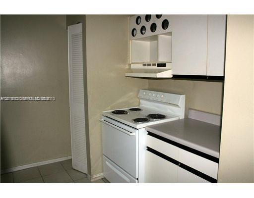 WINDMILL LAKES III CONDO - Residential