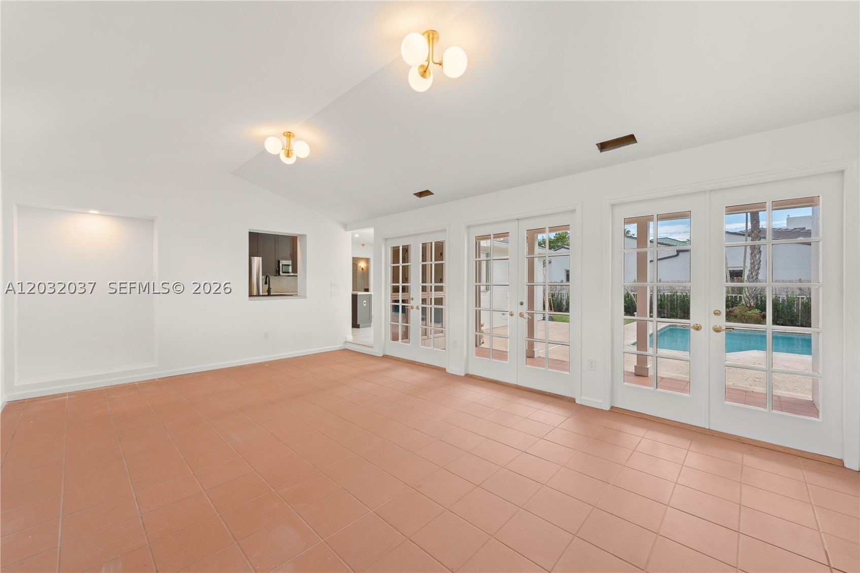 BRICKELL ESTATES - Residential