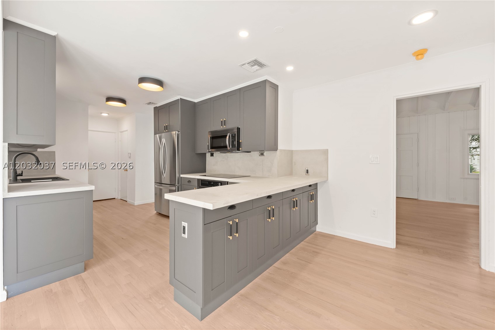 BRICKELL ESTATES - Residential