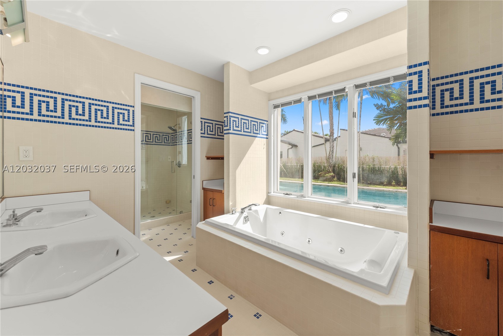 BRICKELL ESTATES - Residential