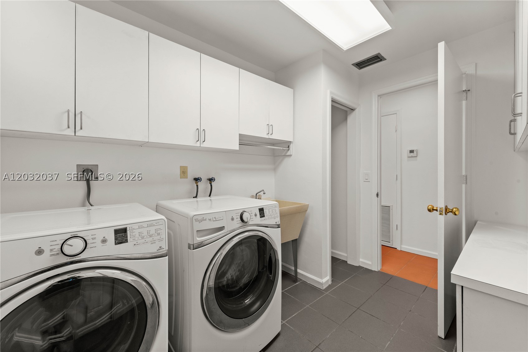 BRICKELL ESTATES - Residential
