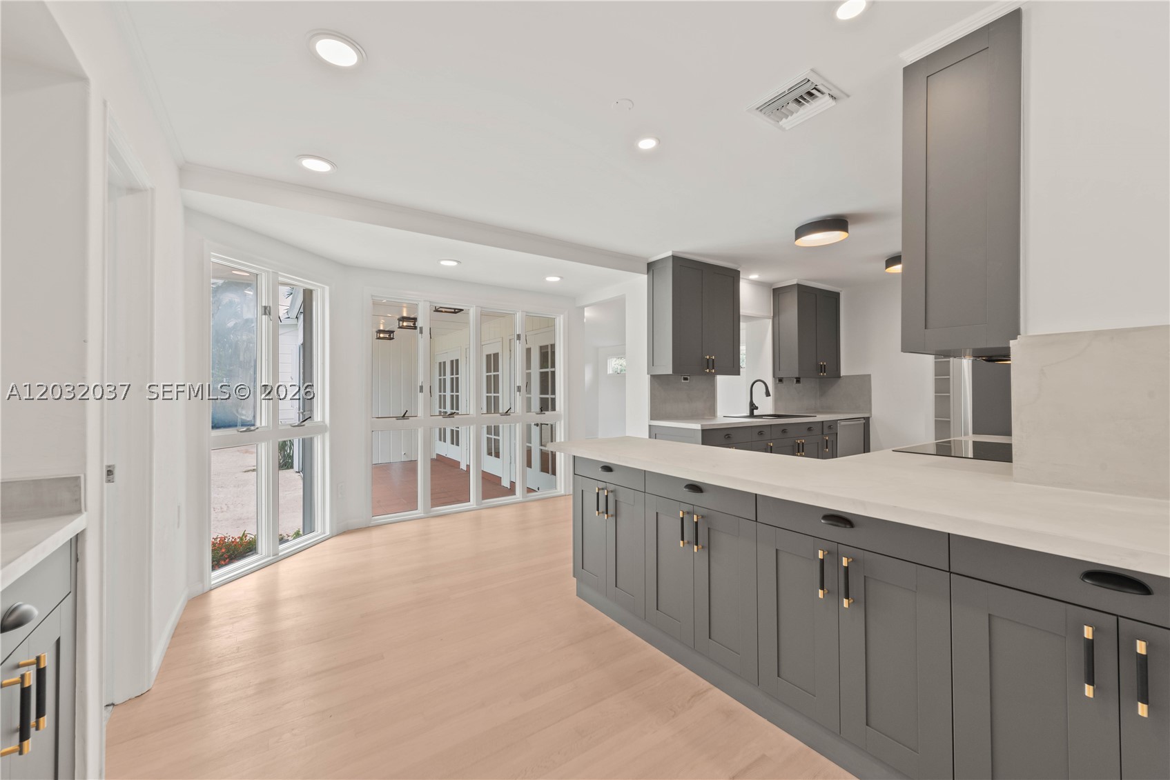 BRICKELL ESTATES - Residential