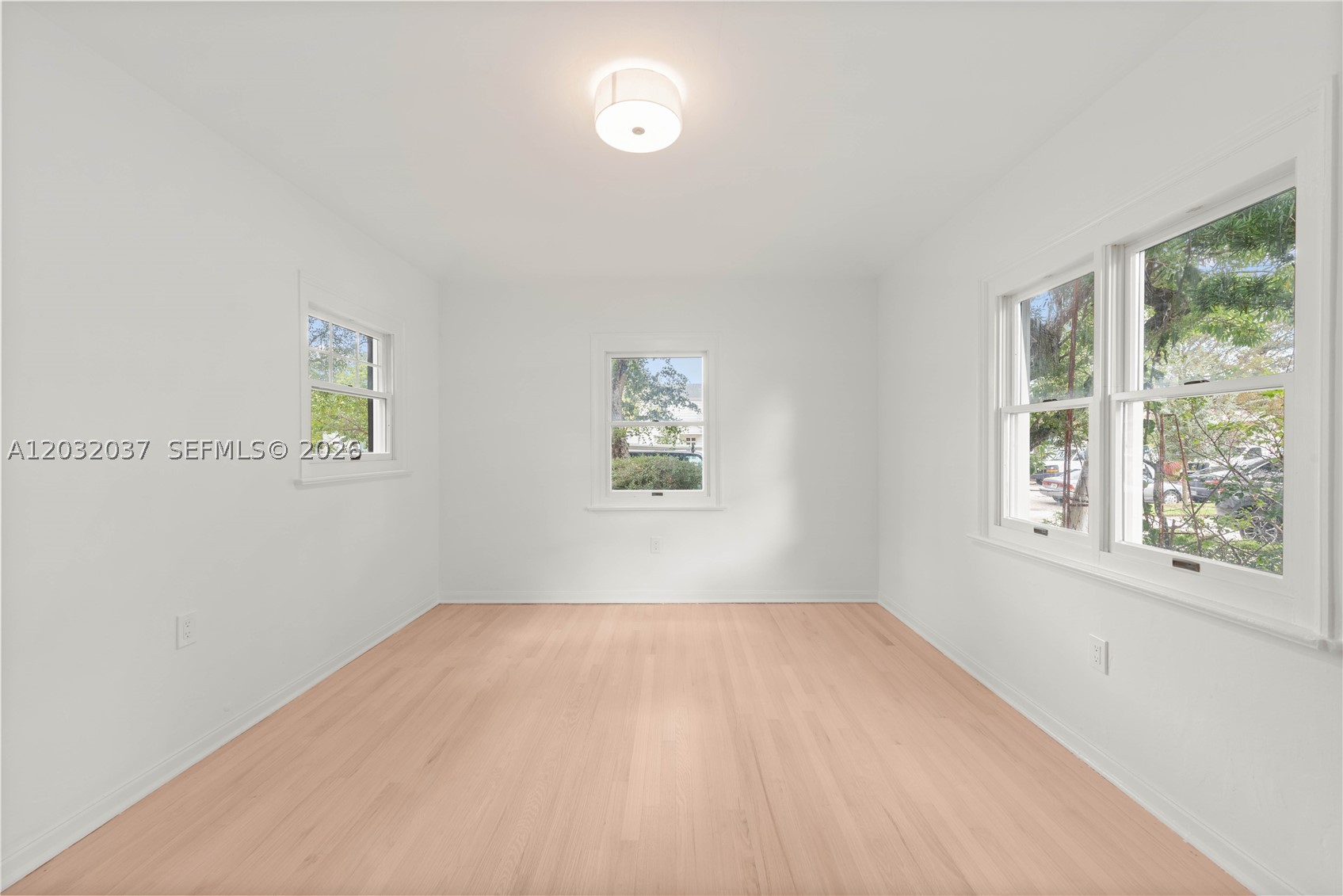 BRICKELL ESTATES - Residential