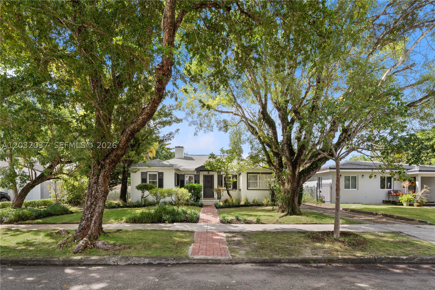 BRICKELL ESTATES - Residential
