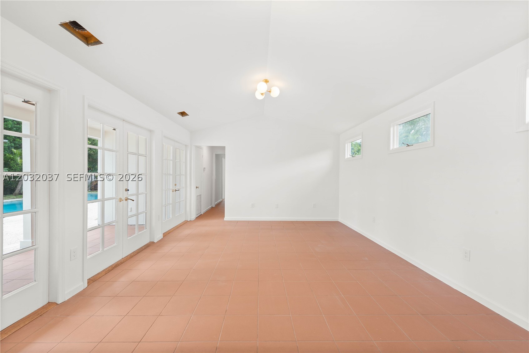 BRICKELL ESTATES - Residential