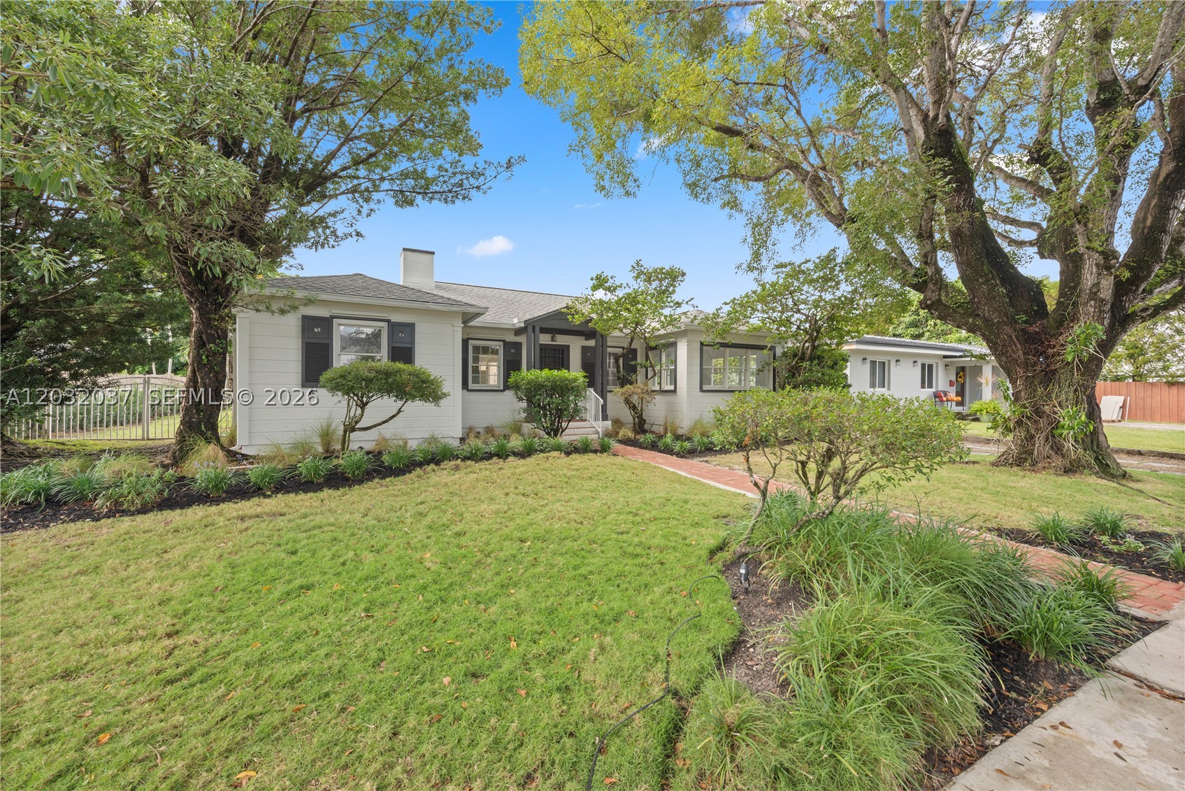 BRICKELL ESTATES - Residential