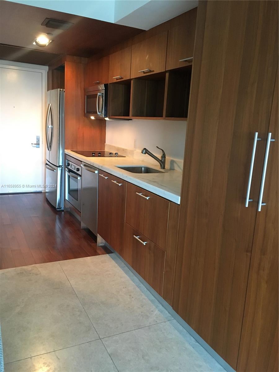 50 BISCAYNE CONDO - Residential Lease
