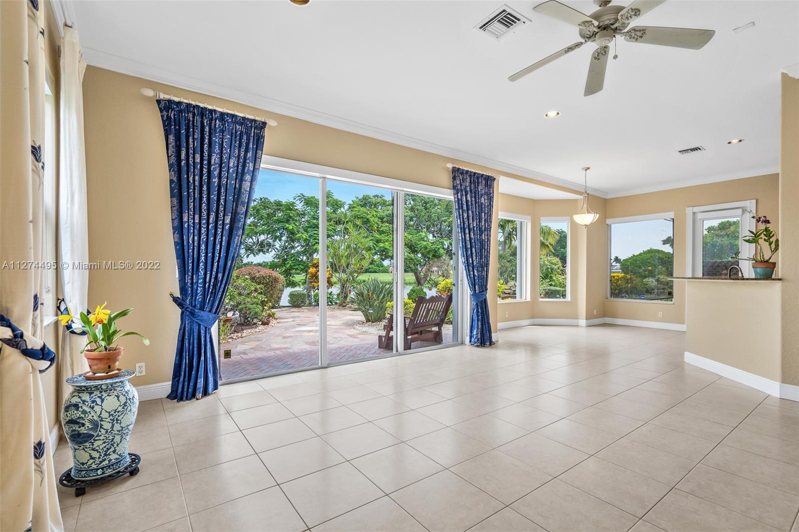 HERON BAY - Residential