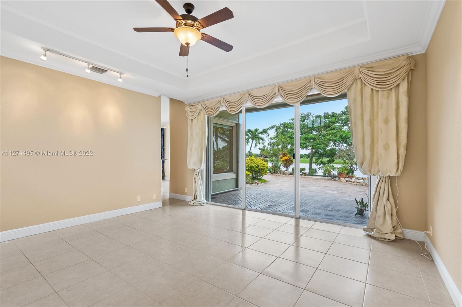 HERON BAY - Residential