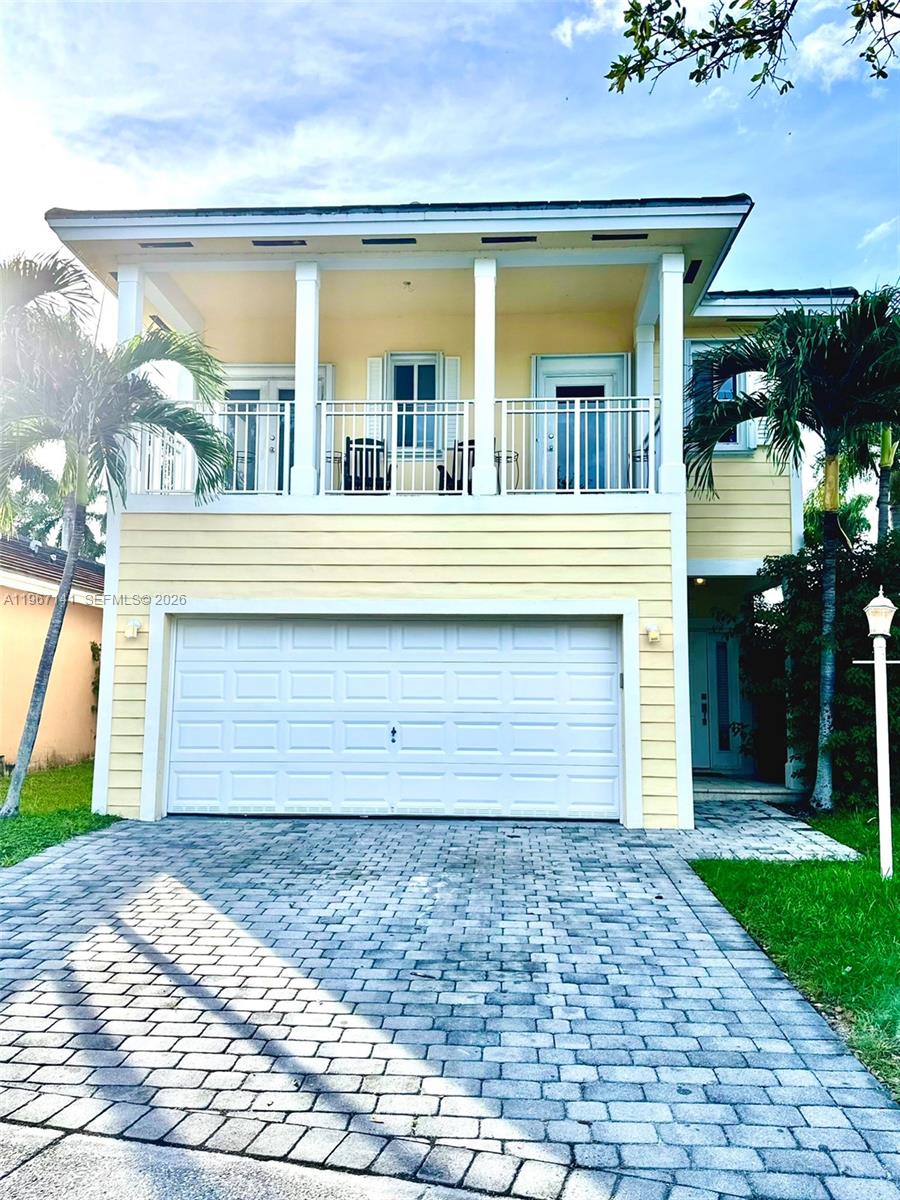 EMILIOS PLACE AT OASIS - Residential