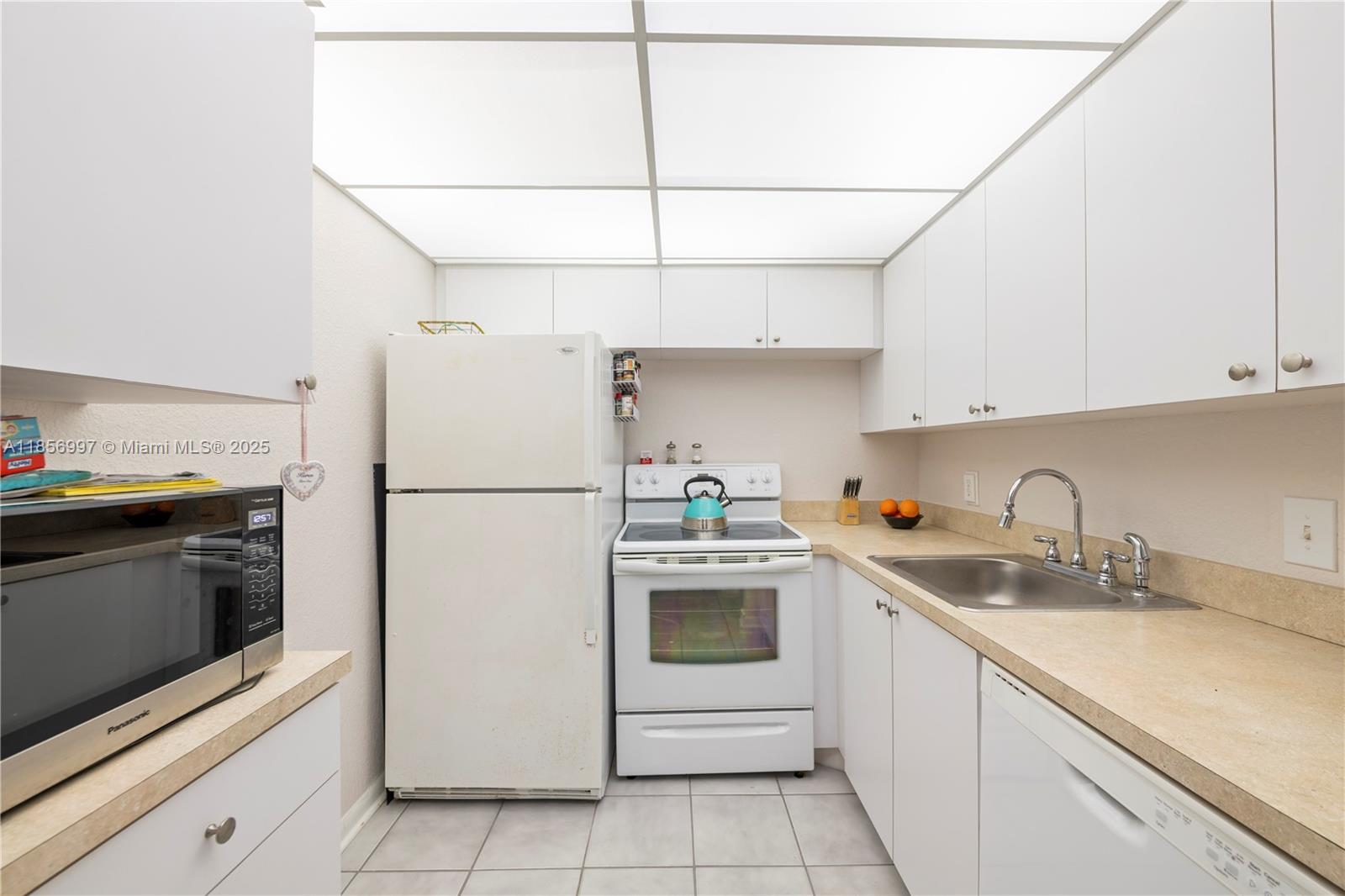 ELLESMERE A CONDO - Residential