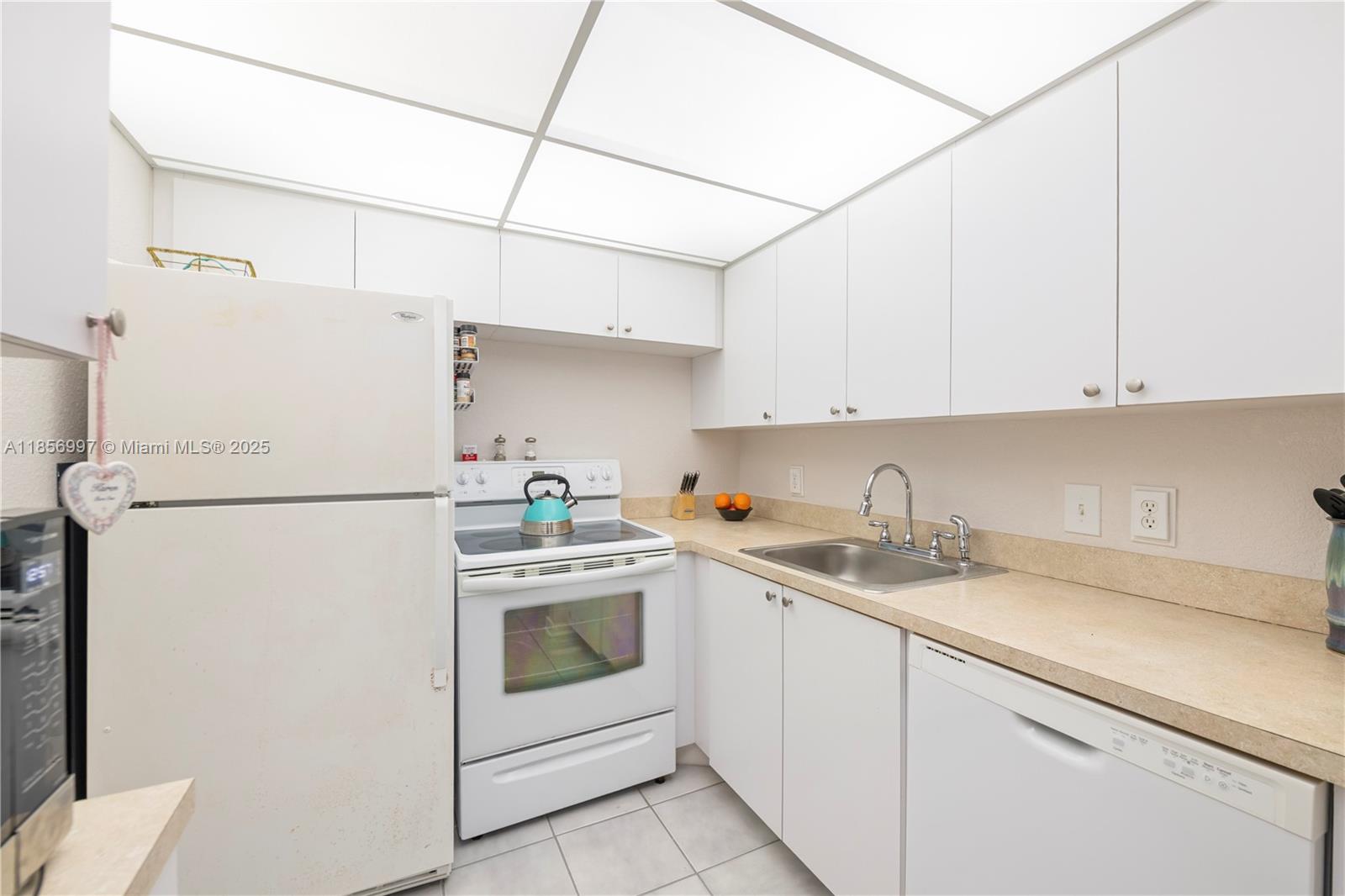 ELLESMERE A CONDO - Residential