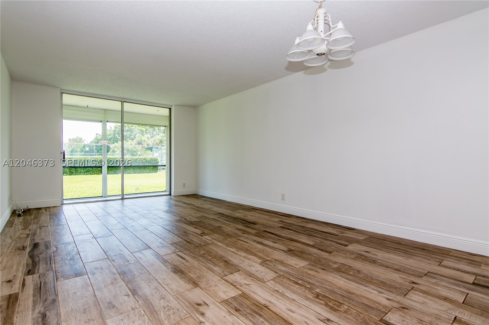 HOLLYBROOK GOLF AND - Residential