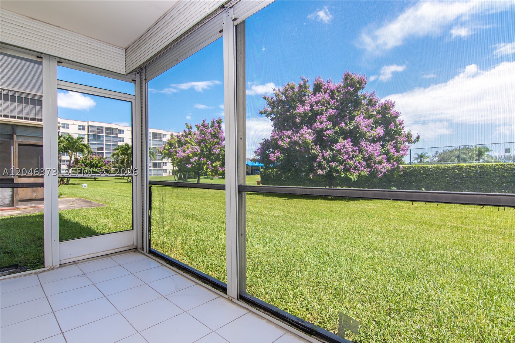 HOLLYBROOK GOLF AND - Residential