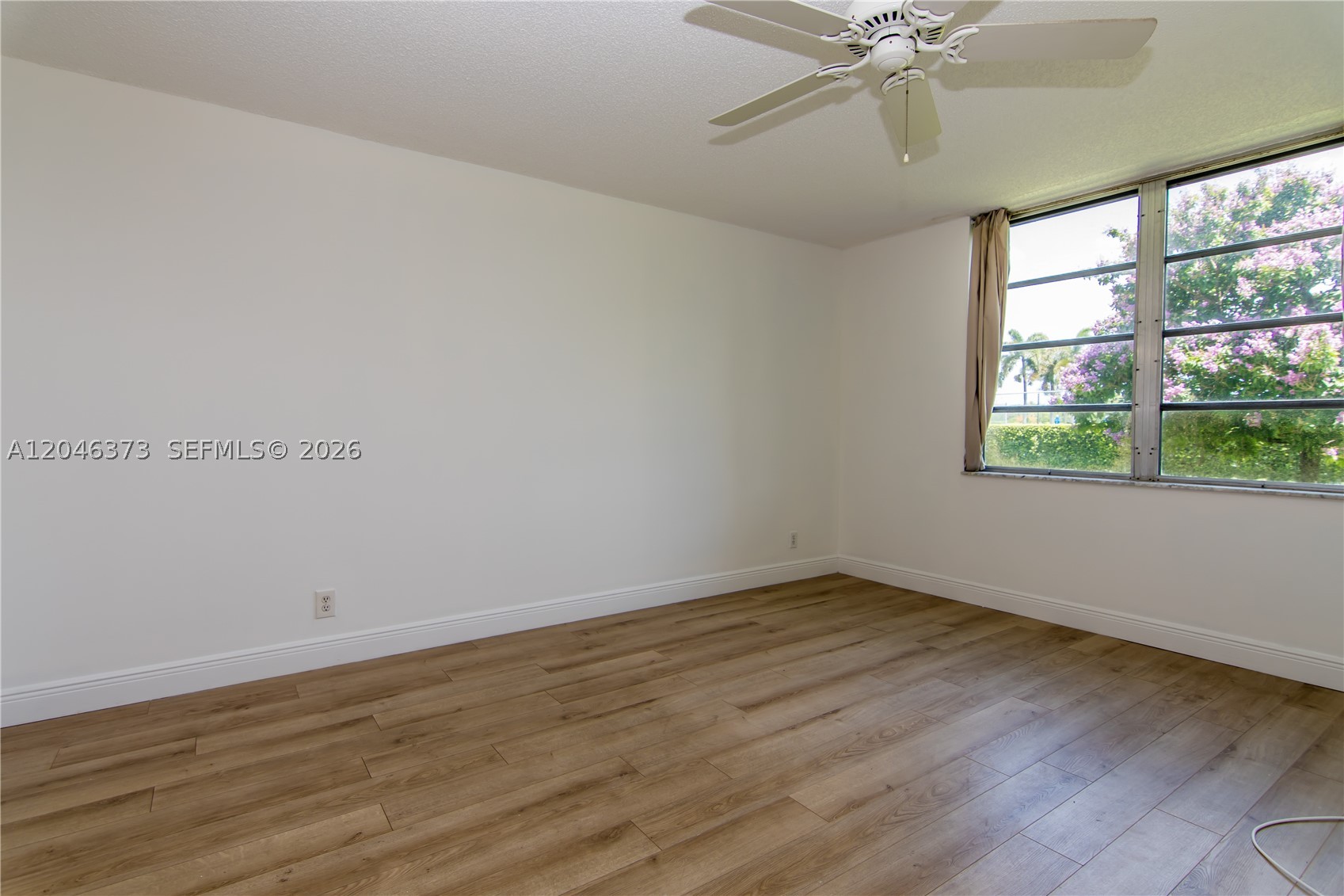 HOLLYBROOK GOLF AND - Residential