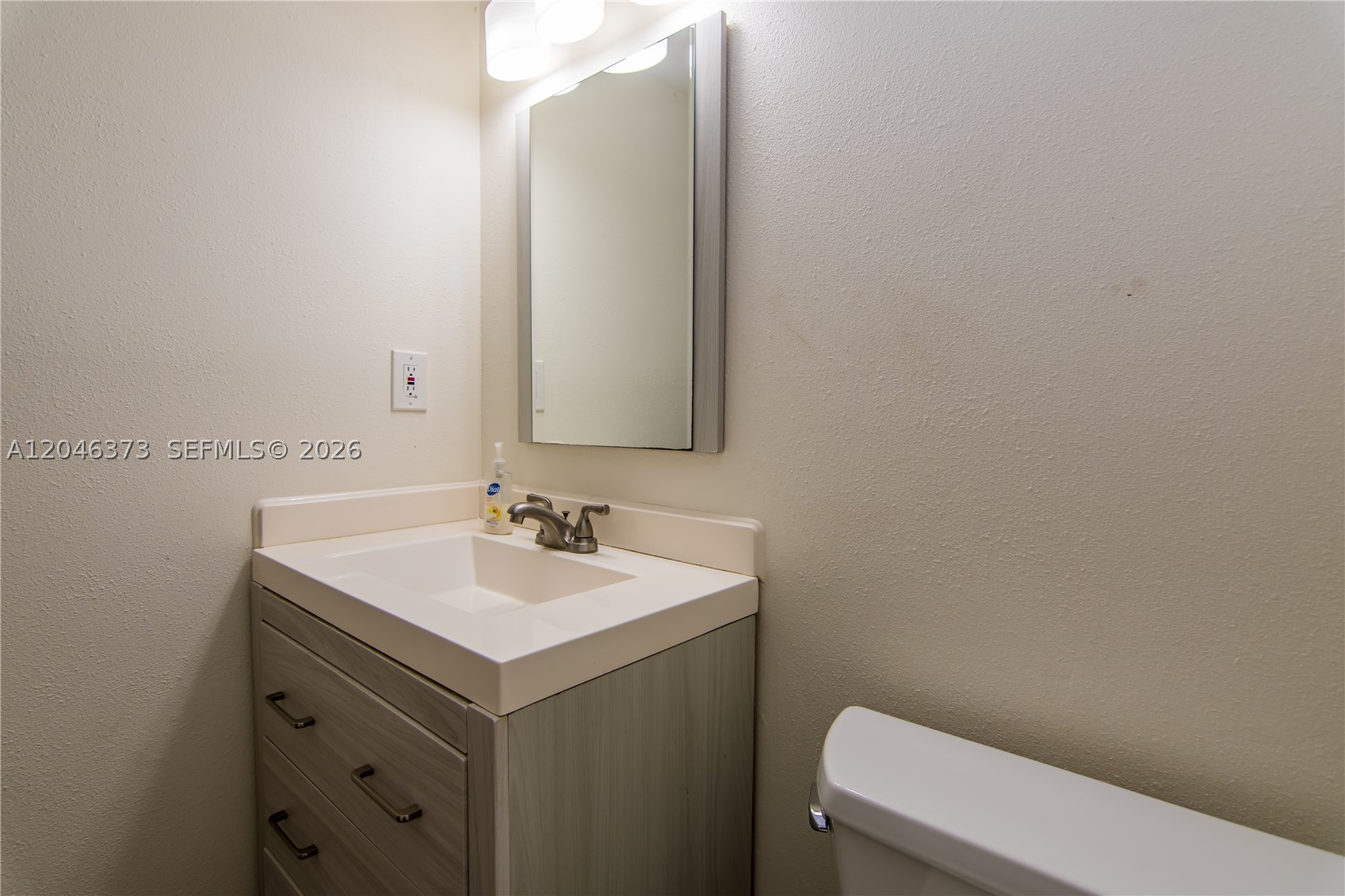 HOLLYBROOK GOLF AND - Residential