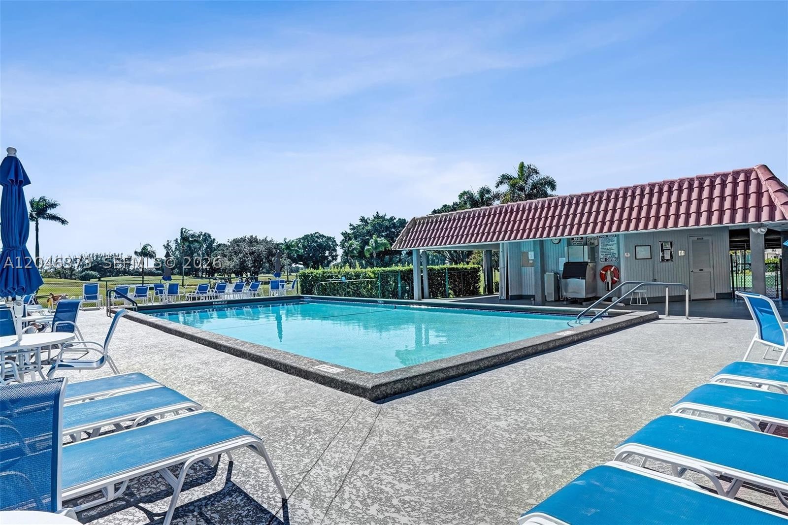 HOLLYBROOK GOLF AND - Residential
