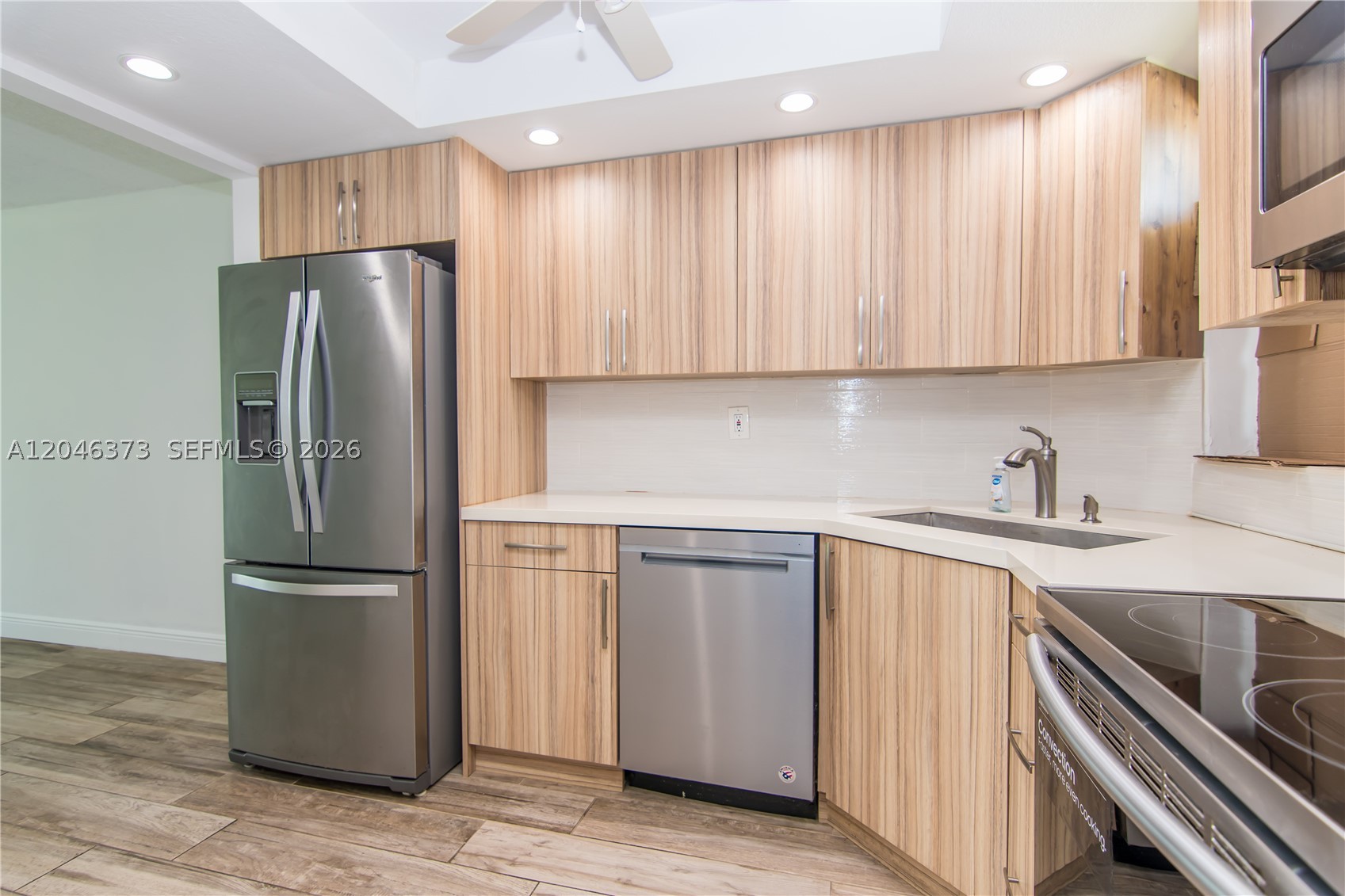 HOLLYBROOK GOLF AND - Residential