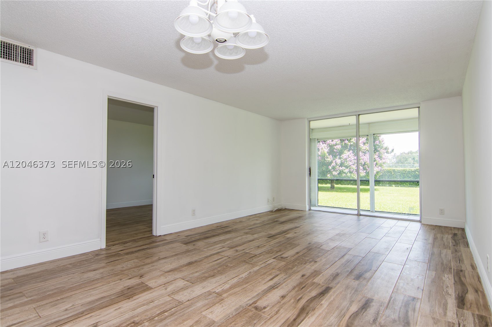 HOLLYBROOK GOLF AND - Residential