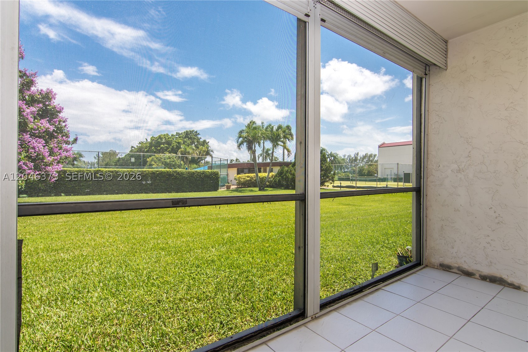 HOLLYBROOK GOLF AND - Residential