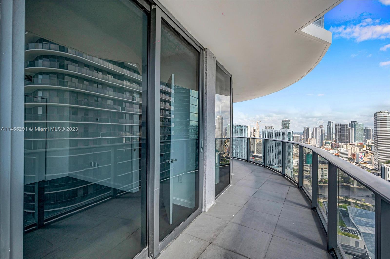 BRICKELL HEIGHTS EAST CON - Residential Lease