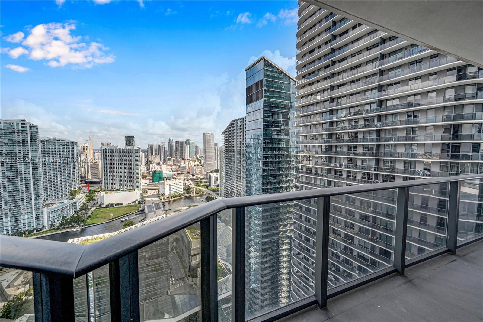 BRICKELL HEIGHTS EAST CON - Residential Lease