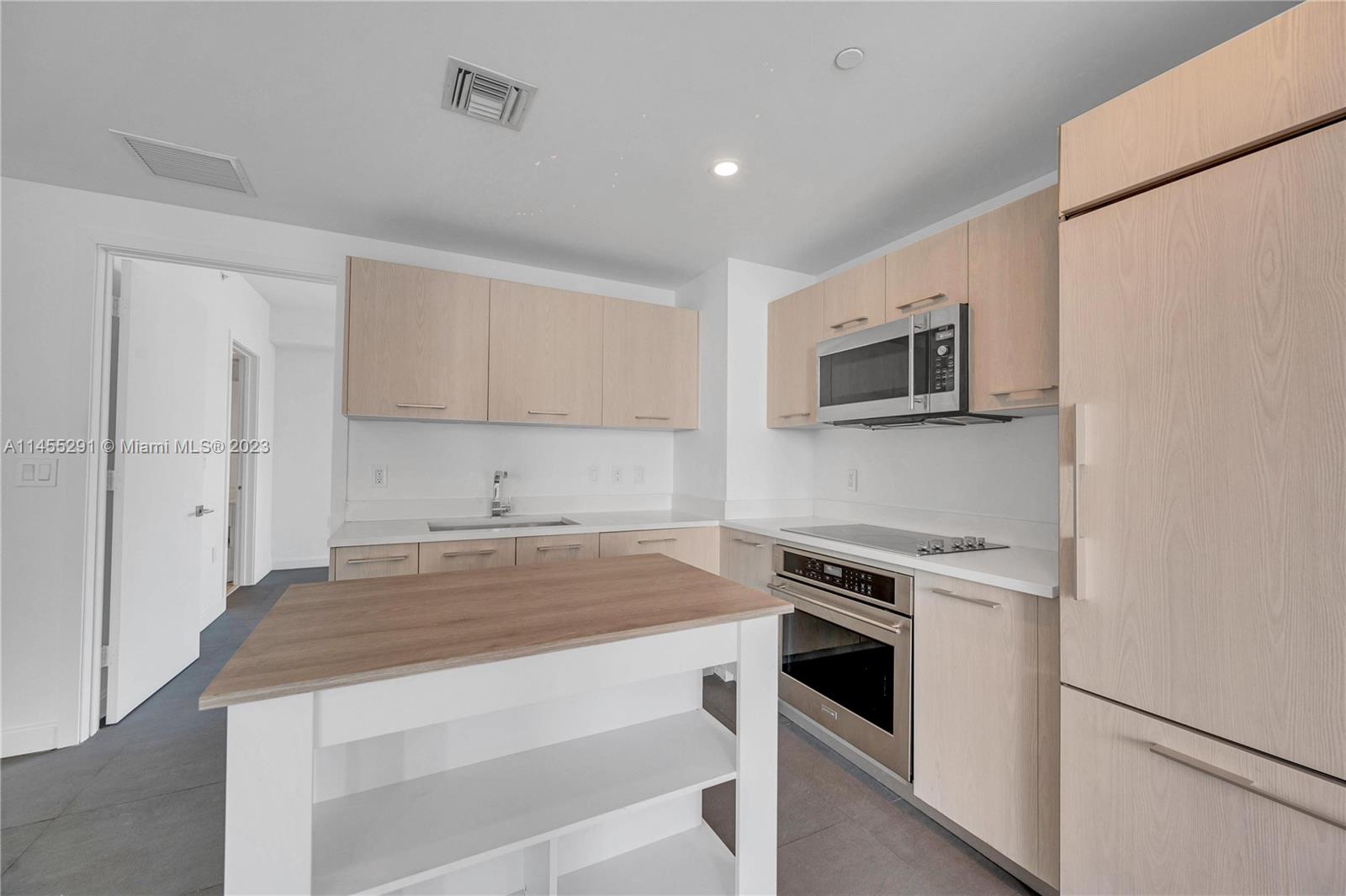 BRICKELL HEIGHTS EAST CON - Residential Lease