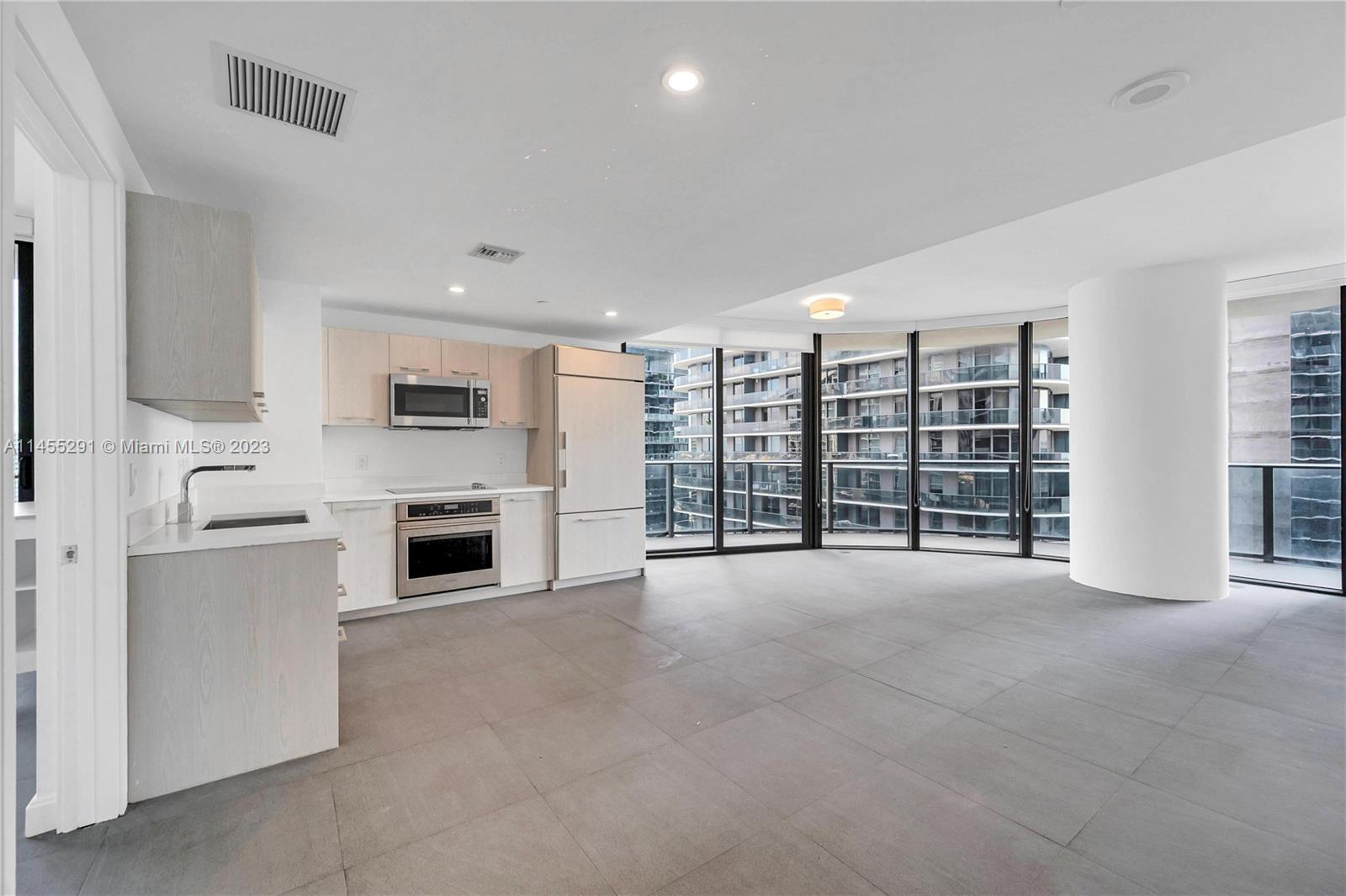 BRICKELL HEIGHTS EAST CON - Residential Lease