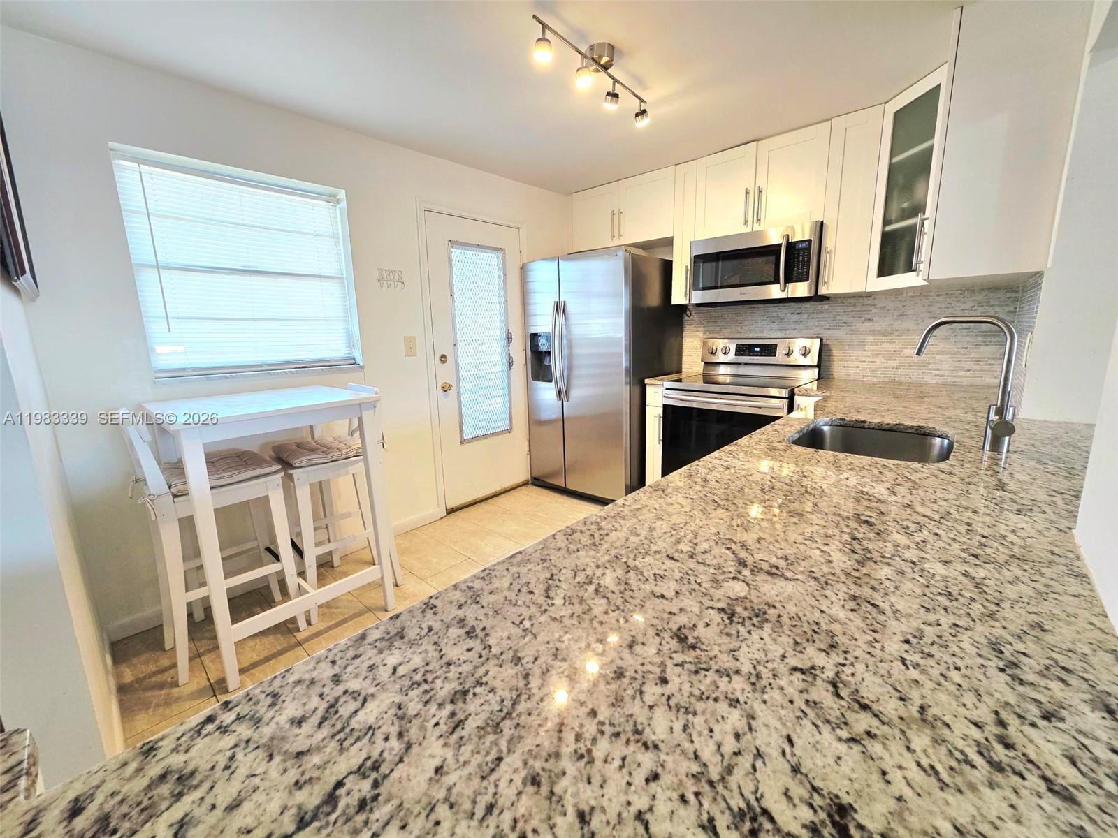 MEADOWBROOK TOWERS CONDO - Residential