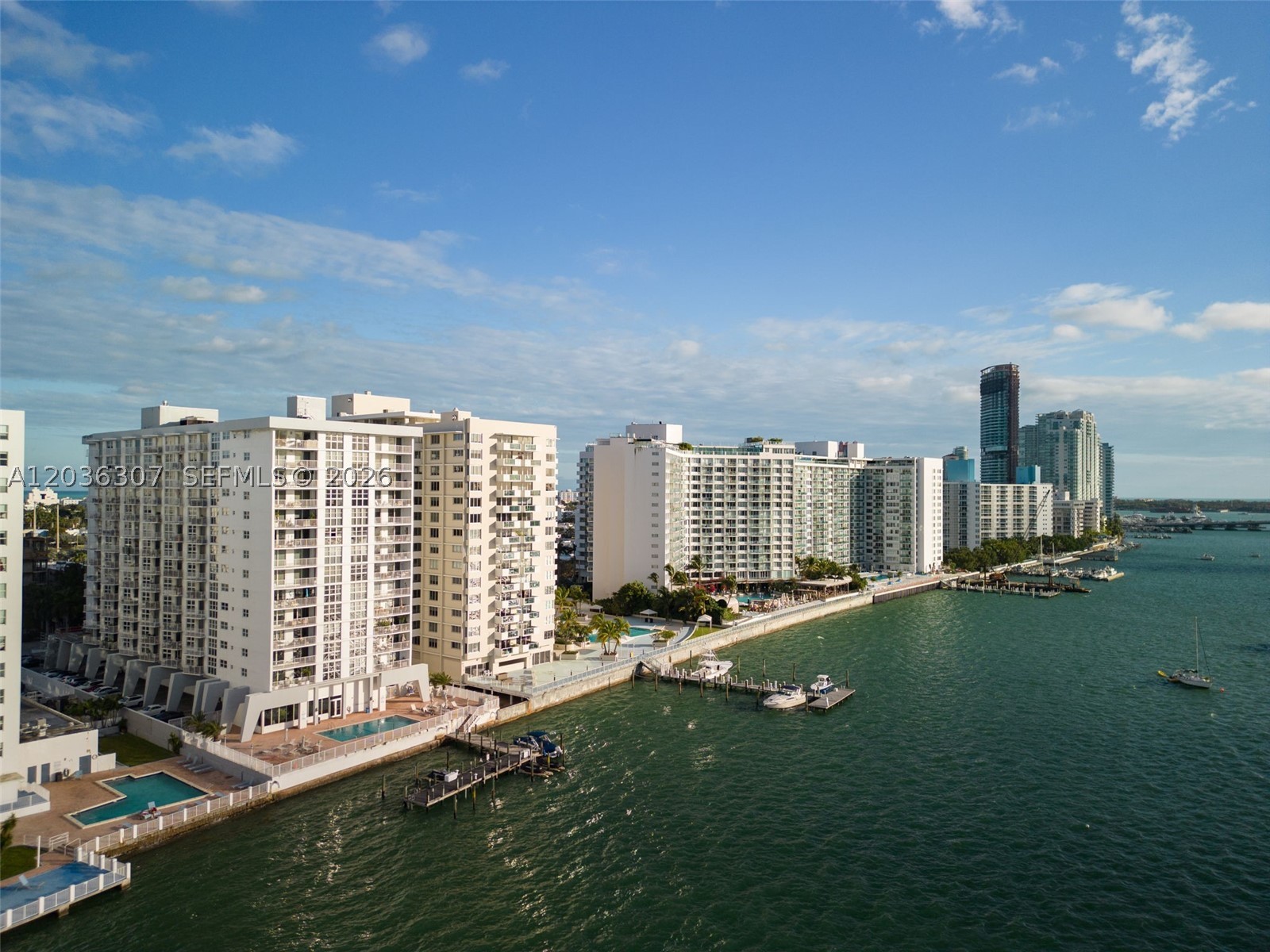 BAYVIEW TERR CONDO - Residential