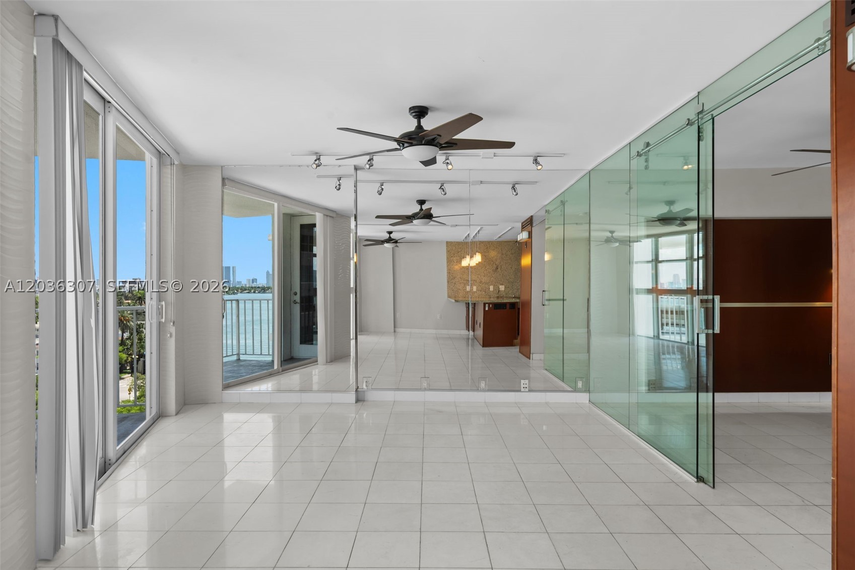 BAYVIEW TERR CONDO - Residential