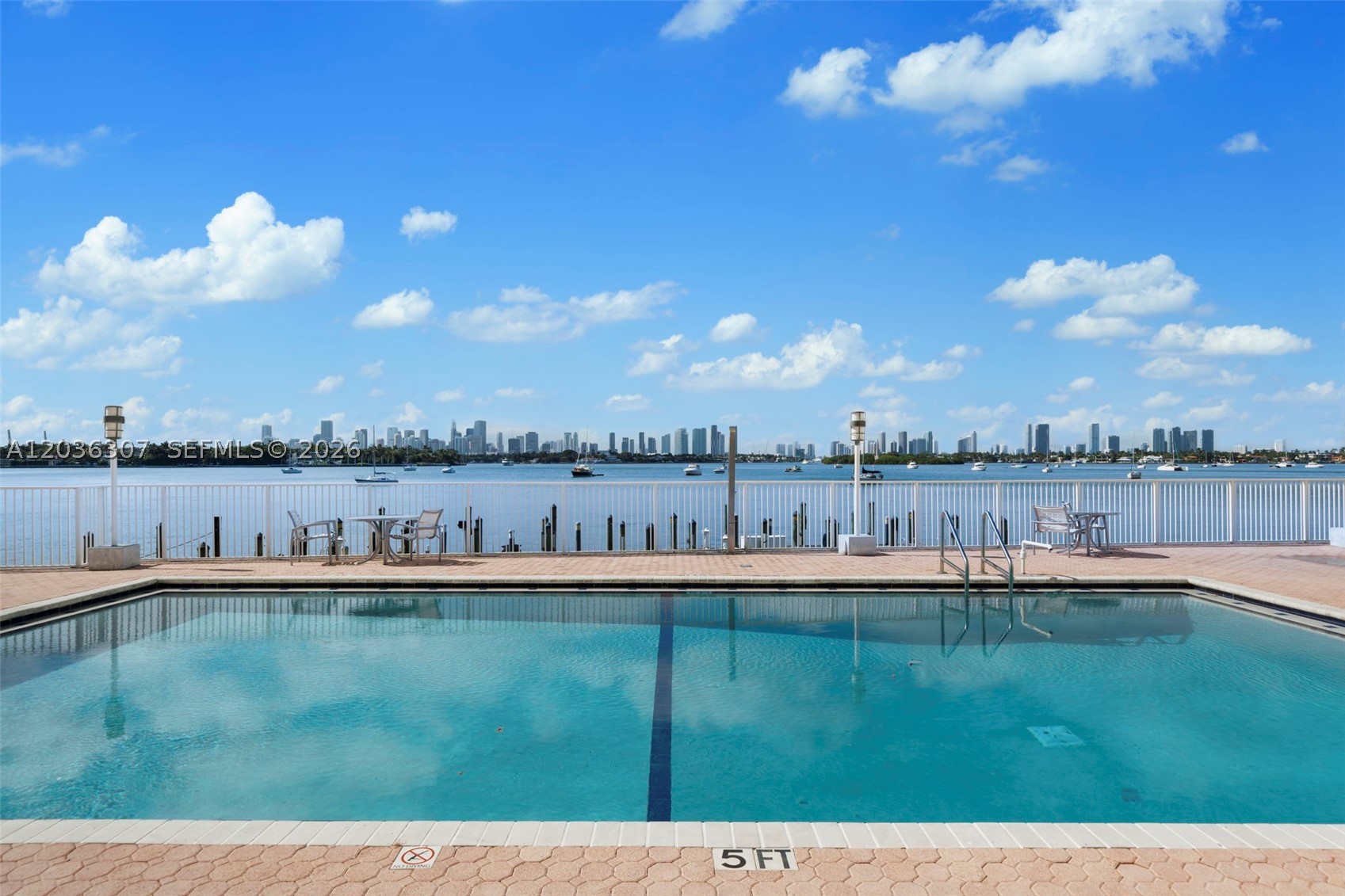 BAYVIEW TERR CONDO - Residential