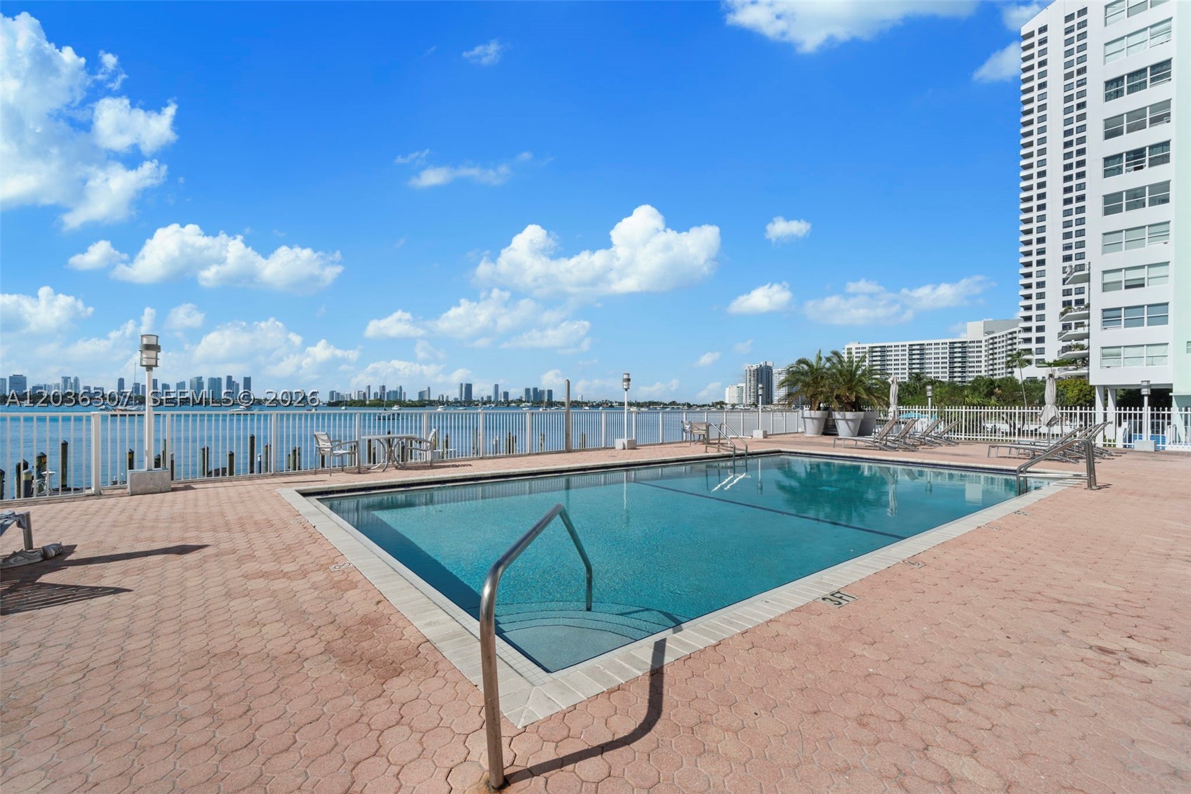 BAYVIEW TERR CONDO - Residential