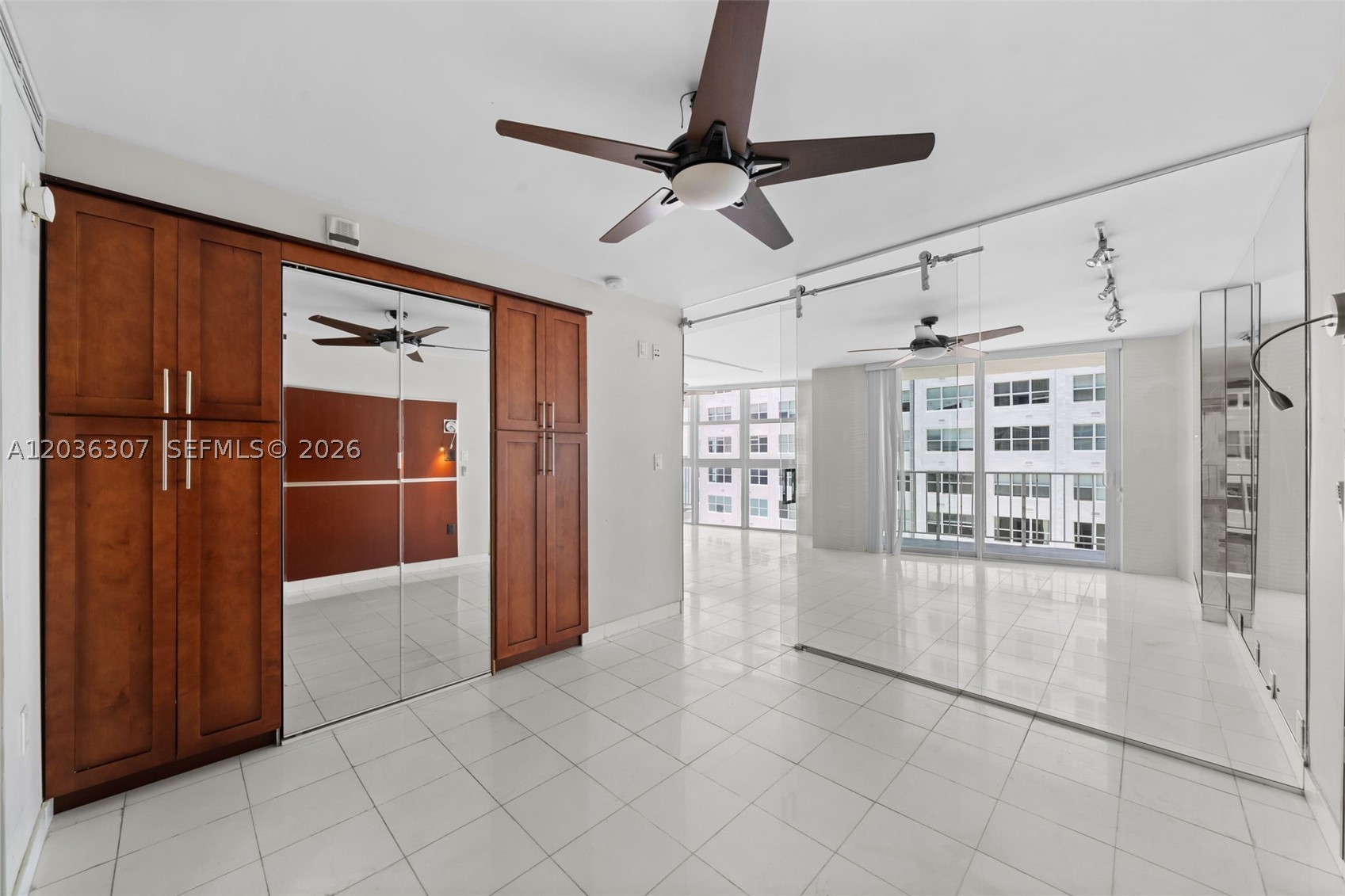 BAYVIEW TERR CONDO - Residential