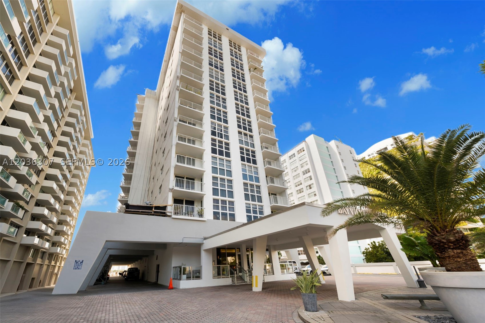 BAYVIEW TERR CONDO - Residential