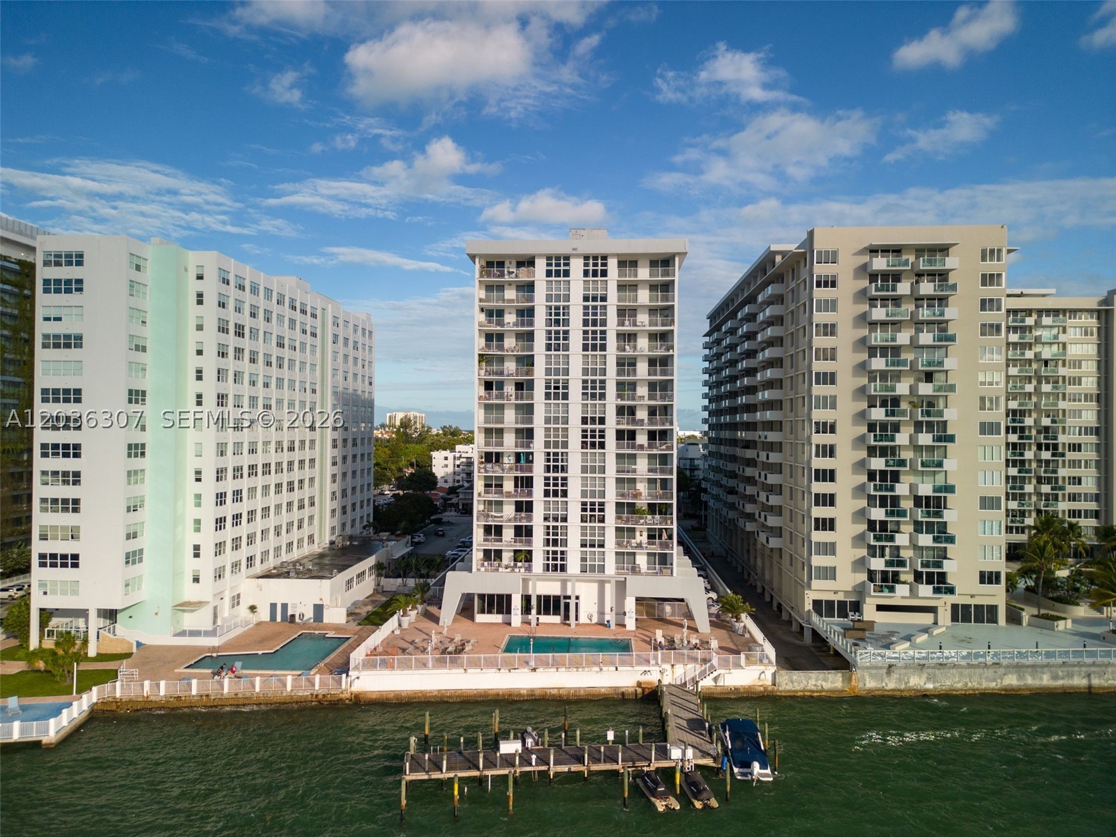 BAYVIEW TERR CONDO - Residential