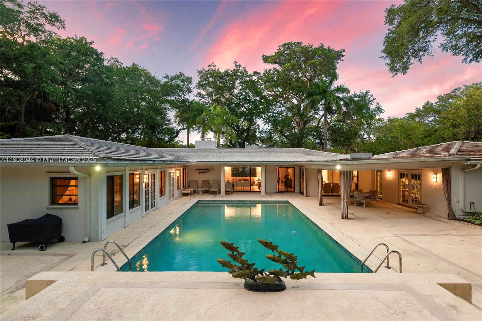 PALM VISTA - Residential